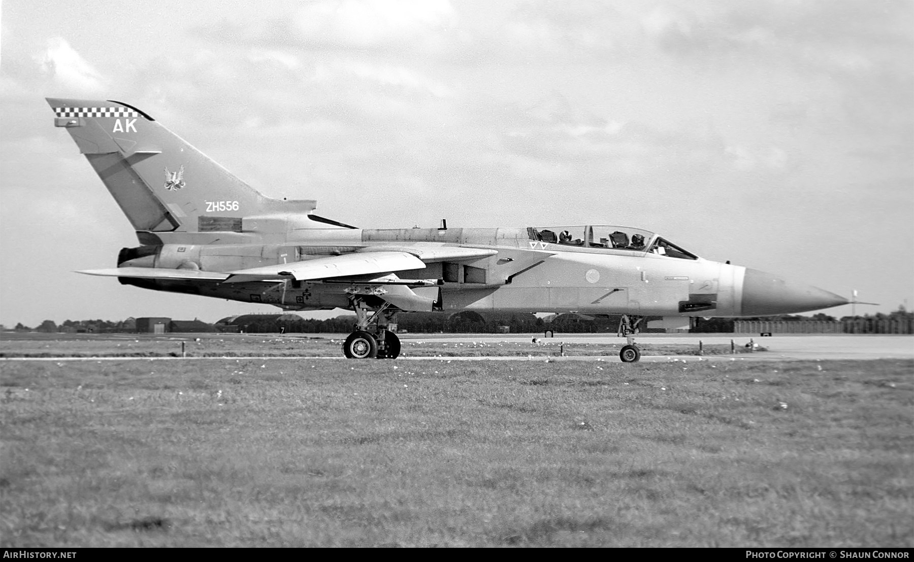 Aircraft Photo of ZH556 | Panavia Tornado F3(T) | UK - Air Force | AirHistory.net #502814