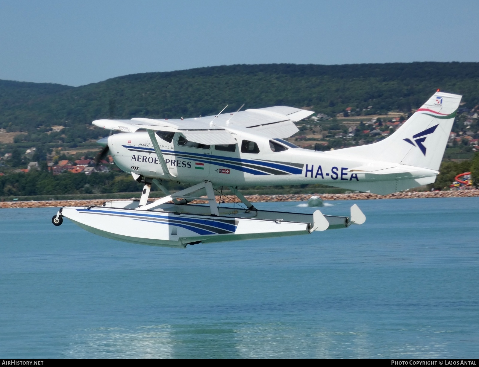 Aircraft Photo of HA-SEA | Cessna U206F Stationair | Aeroexpress | AirHistory.net #502871