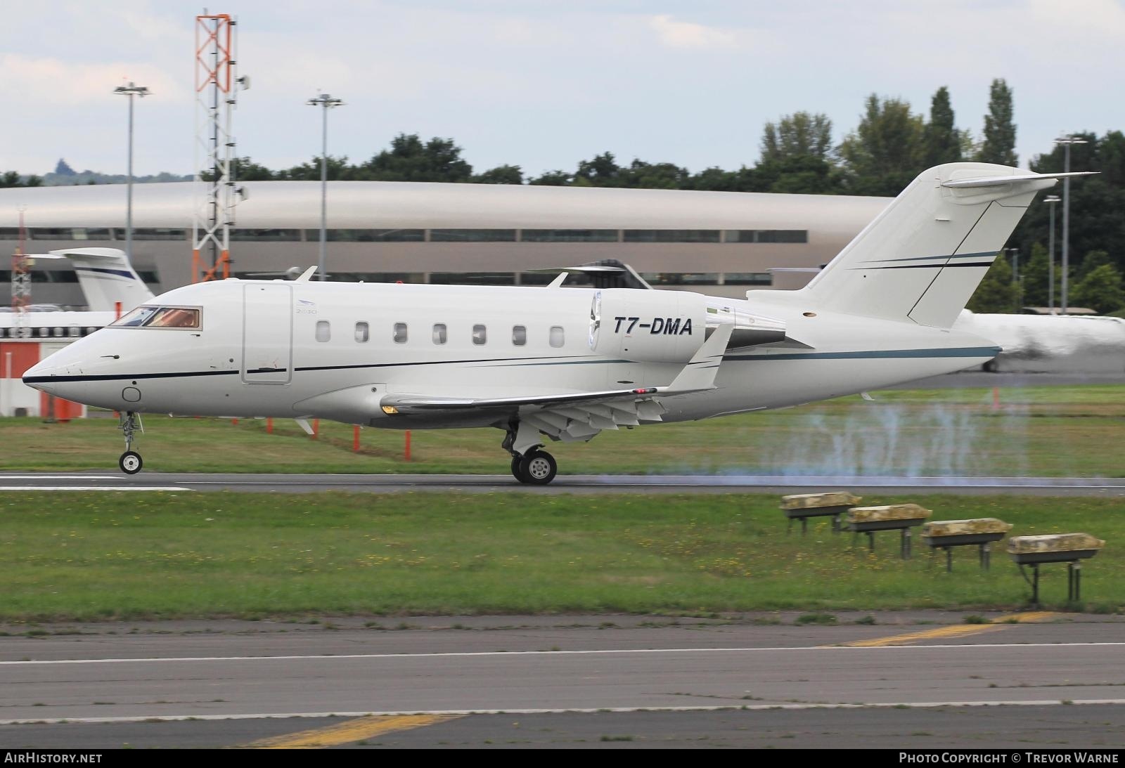 Aircraft Photo of T7-DMA | Bombardier Challenger 605 (CL-600-2B16) | AirHistory.net #502885