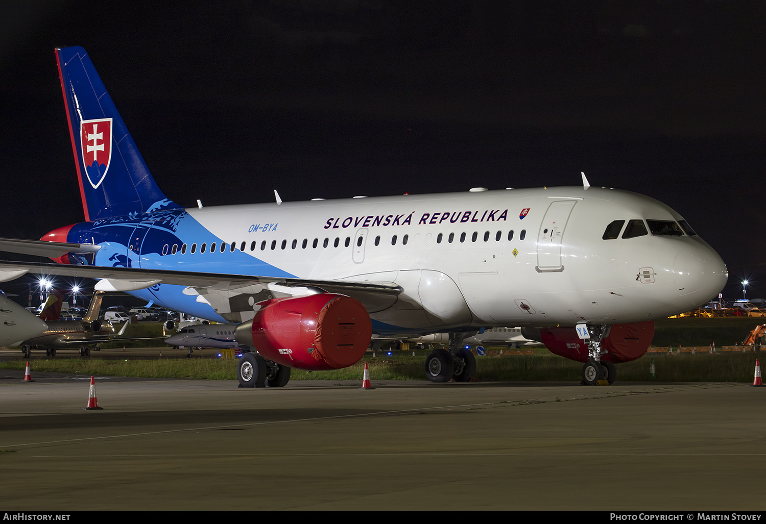 Aircraft Photo of OM-BYA | Airbus A319-115 | Slovakia - Government | AirHistory.net #502889