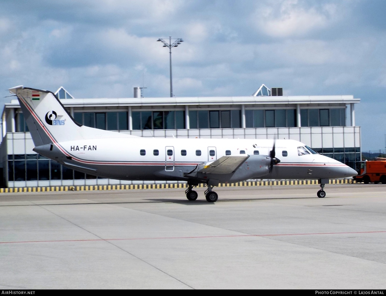Aircraft Photo of HA-FAN | Embraer EMB-120ER Brasilia | BAS - Budapest Aircraft Service | AirHistory.net #502926