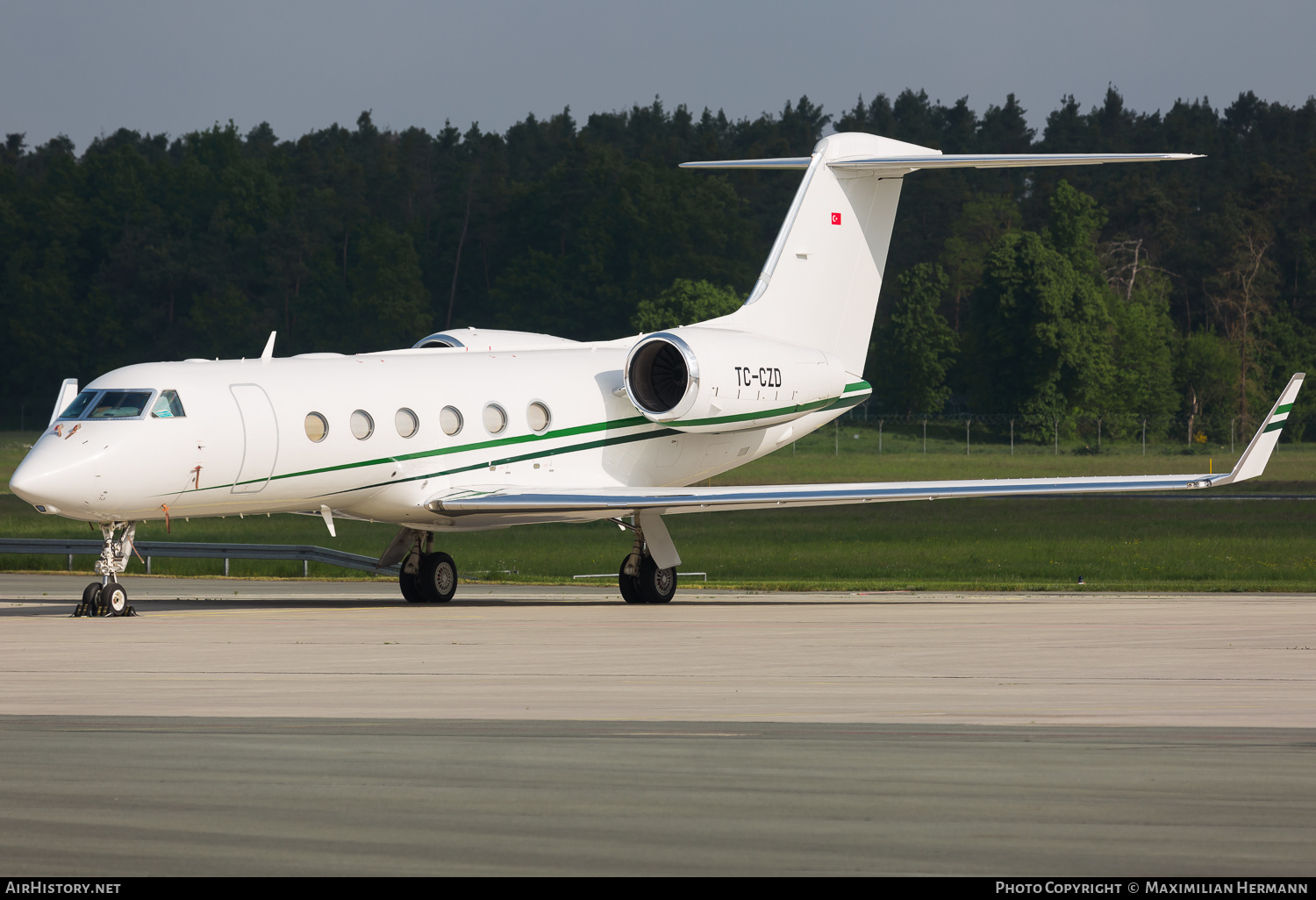 Aircraft Photo of TC-CZD | Gulfstream Aerospace G-IV-X Gulfstream G450 | AirHistory.net #503112