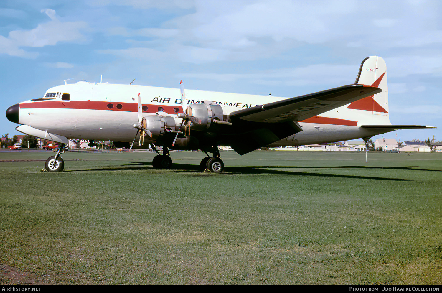 Aircraft Photo of CF-QIX | Douglas C-54A Skymaster | Air Commonwealth | AirHistory.net #503298