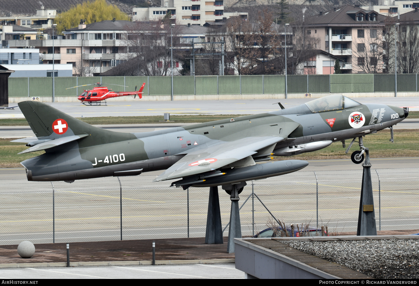 Aircraft Photo of J-4100 | Hawker Hunter F58 | Switzerland - Air Force | AirHistory.net #503363