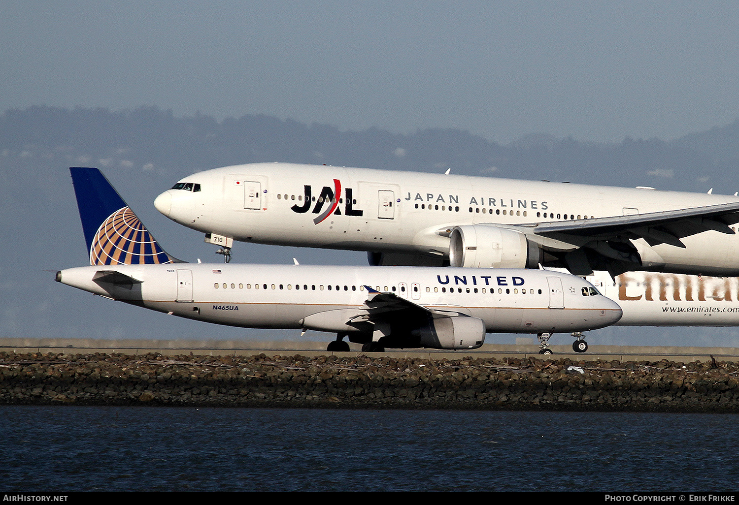 Aircraft Photo of N465UA | Airbus A320-232 | United Airlines | AirHistory.net #503371