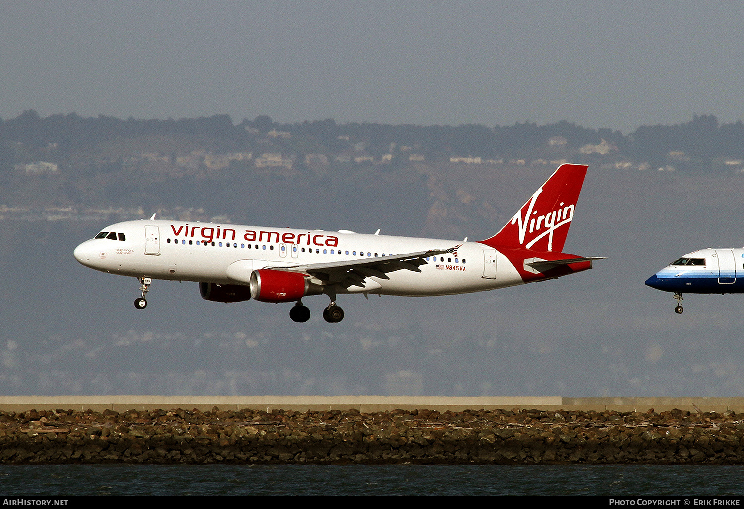 Aircraft Photo of N845VA | Airbus A320-214 | Virgin America | AirHistory.net #503379