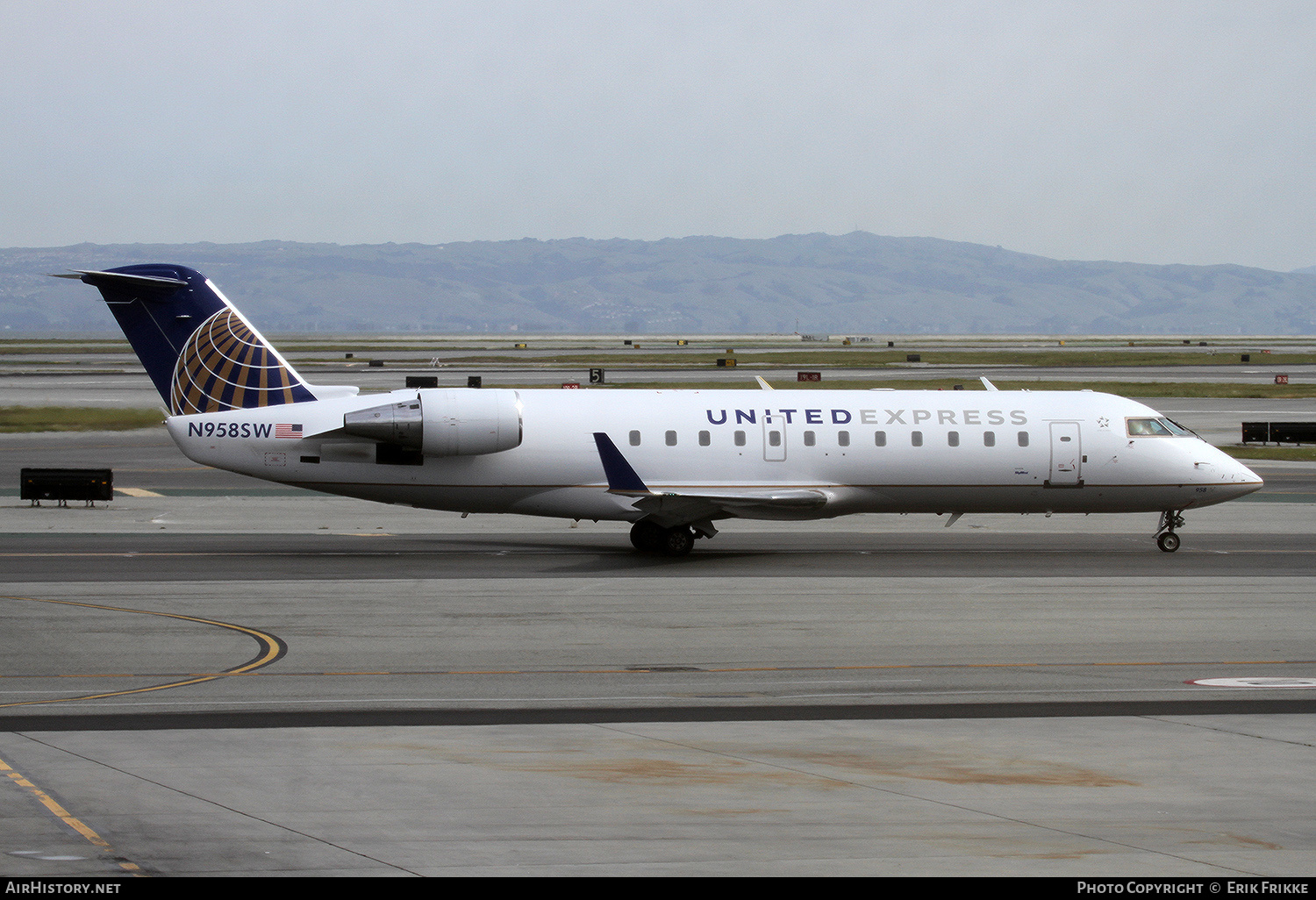 Aircraft Photo of N958SW | Bombardier CRJ-200LR (CL-600-2B19) | United Express | AirHistory.net #503382