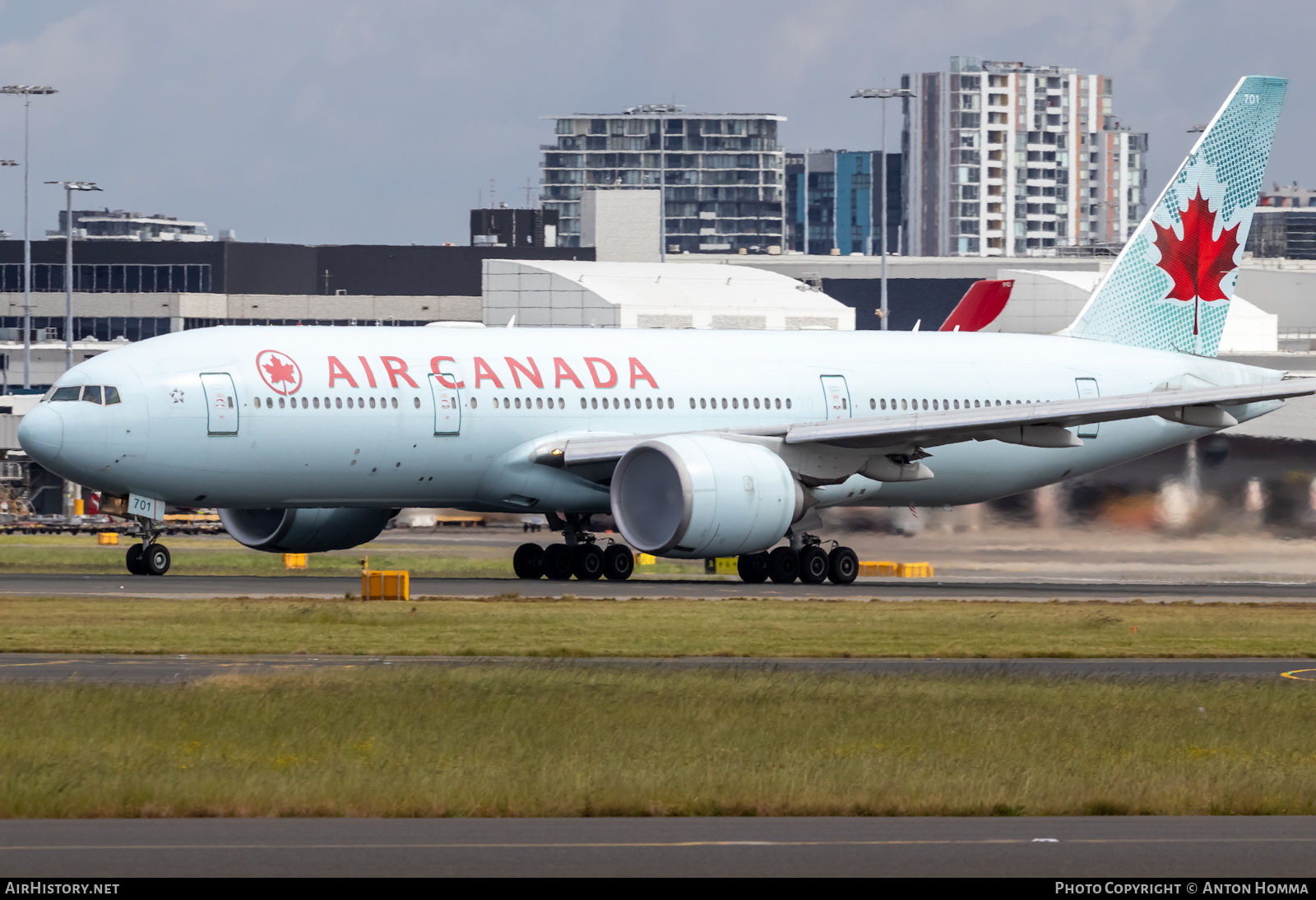 Aircraft Photo of C-FIUA | Boeing 777-233/LR | Air Canada | AirHistory.net #503449