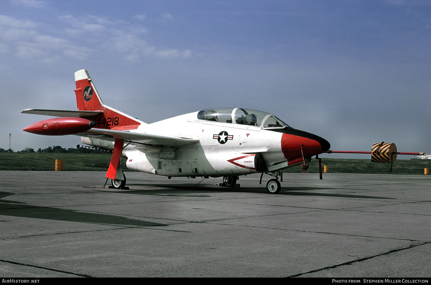 Aircraft Photo of 144218 | North American YT-2B | USA - Navy | AirHistory.net #503500