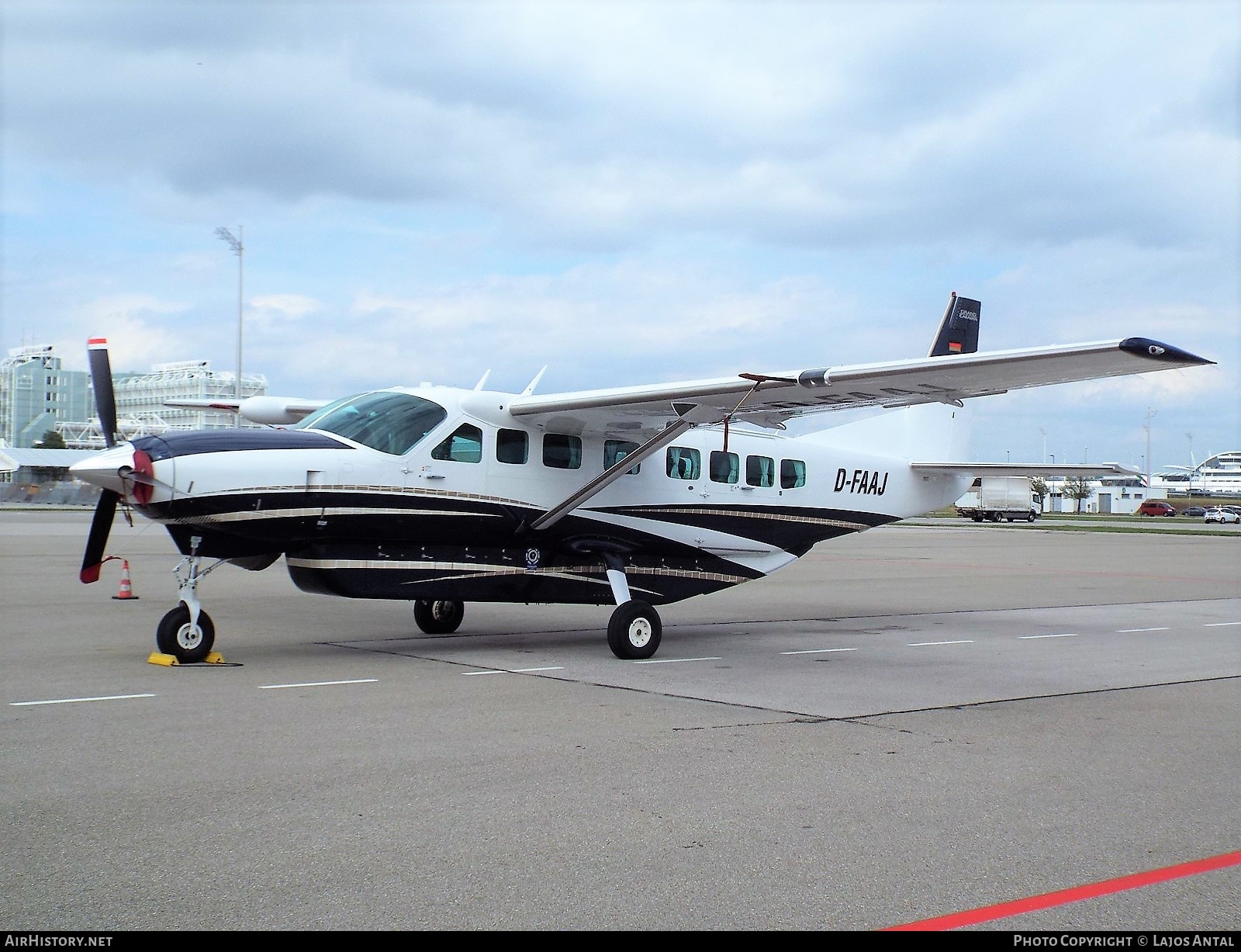 Aircraft Photo of D-FAAJ | Cessna 208B Grand Caravan | AirHistory.net #503547