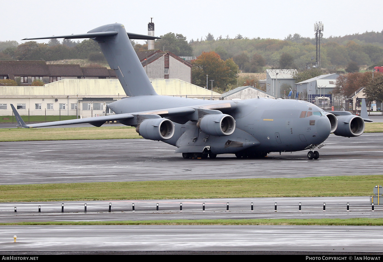 Aircraft Photo of 1225 / 100403 | Boeing C-17A Globemaster III | United Arab Emirates - Air Force | AirHistory.net #503577