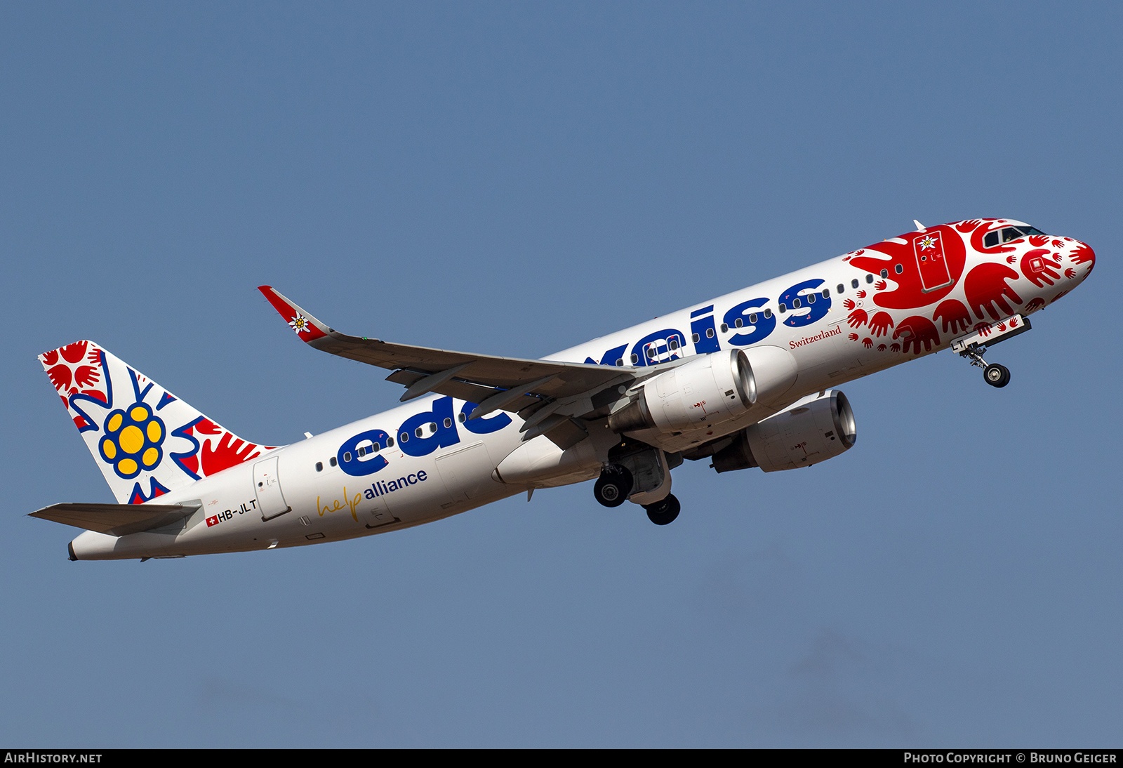 Aircraft Photo of HB-JLT | Airbus A320-214 | Edelweiss Air | AirHistory.net #503610
