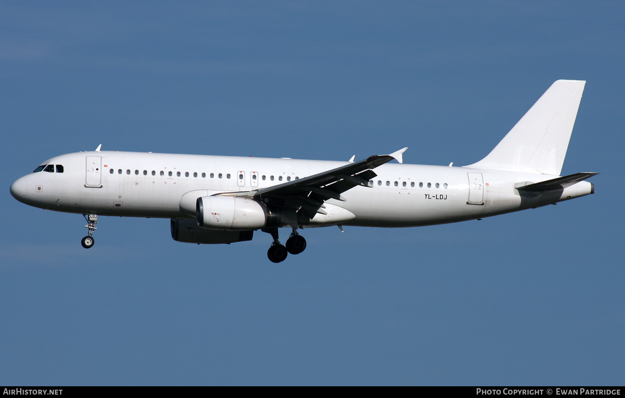 Aircraft Photo of YL-LDJ | Airbus A320-232 | EasyJet | AirHistory.net #503612