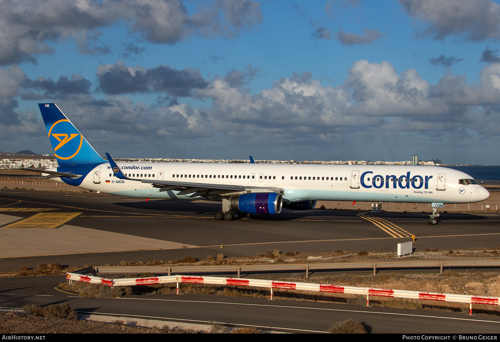 Aircraft Photo of D-ABOB | Boeing 757-330 | Condor Flugdienst | AirHistory.net #503761