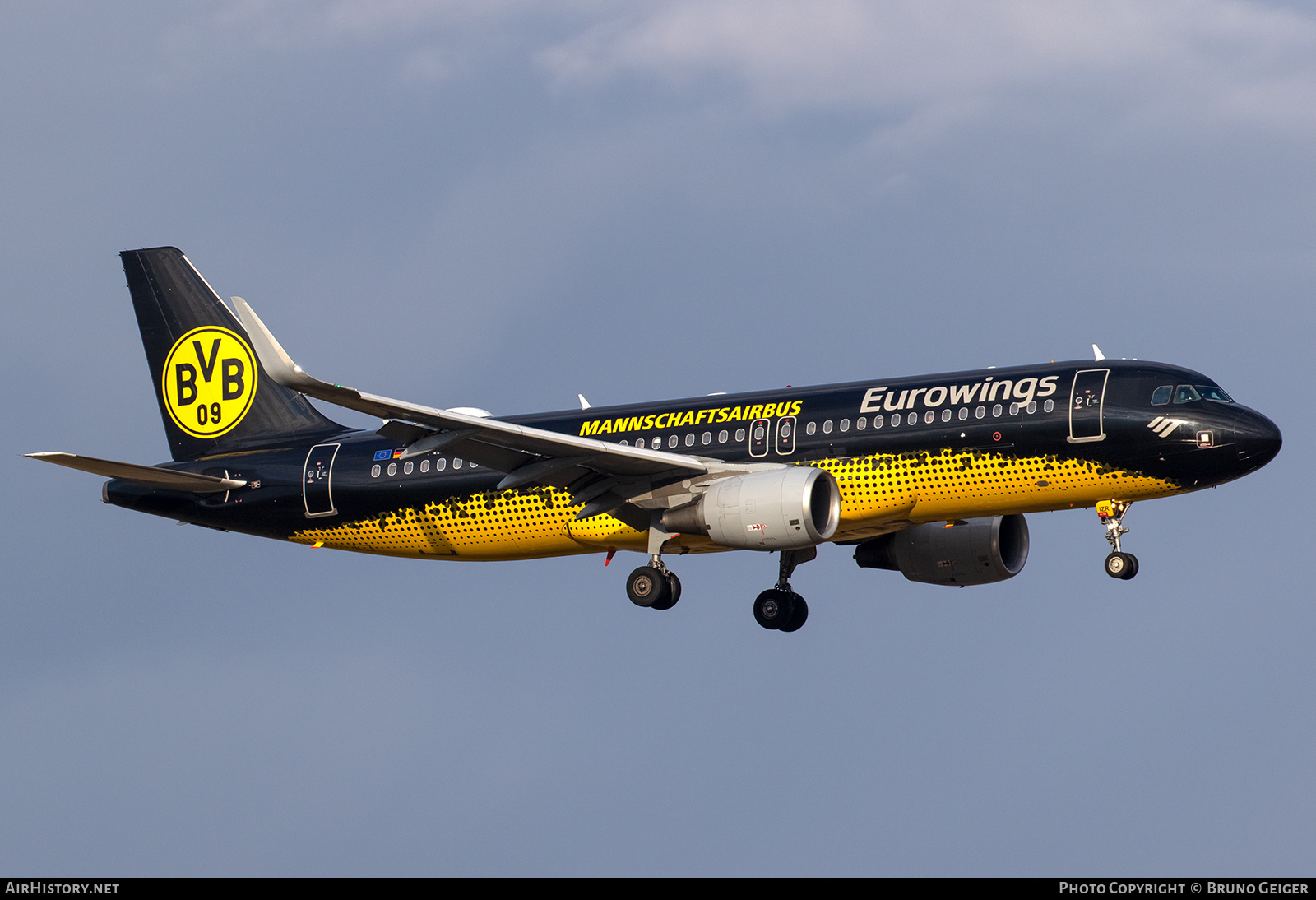 Aircraft Photo of D-AIZR | Airbus A320-214 | Eurowings | AirHistory.net #503789