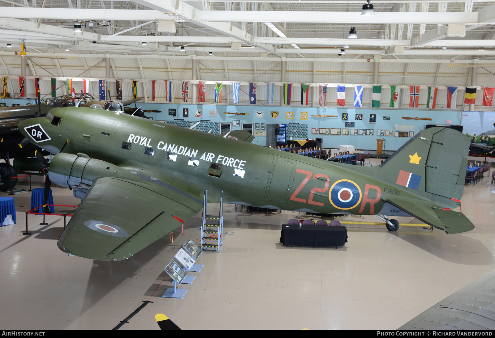 Aircraft Photo of C-GRSB / FZ692 | Douglas C-47A Skytrain | Canadian Warplane Heritage | Canada - Air Force | AirHistory.net #503831