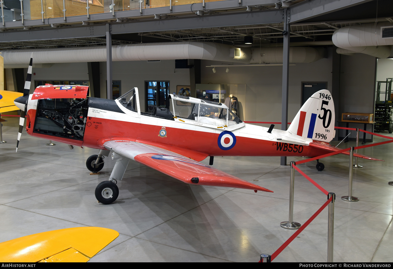 Aircraft Photo of WB550 | De Havilland DHC-1 Chipmunk T10 | UK - Air Force | AirHistory.net #503844