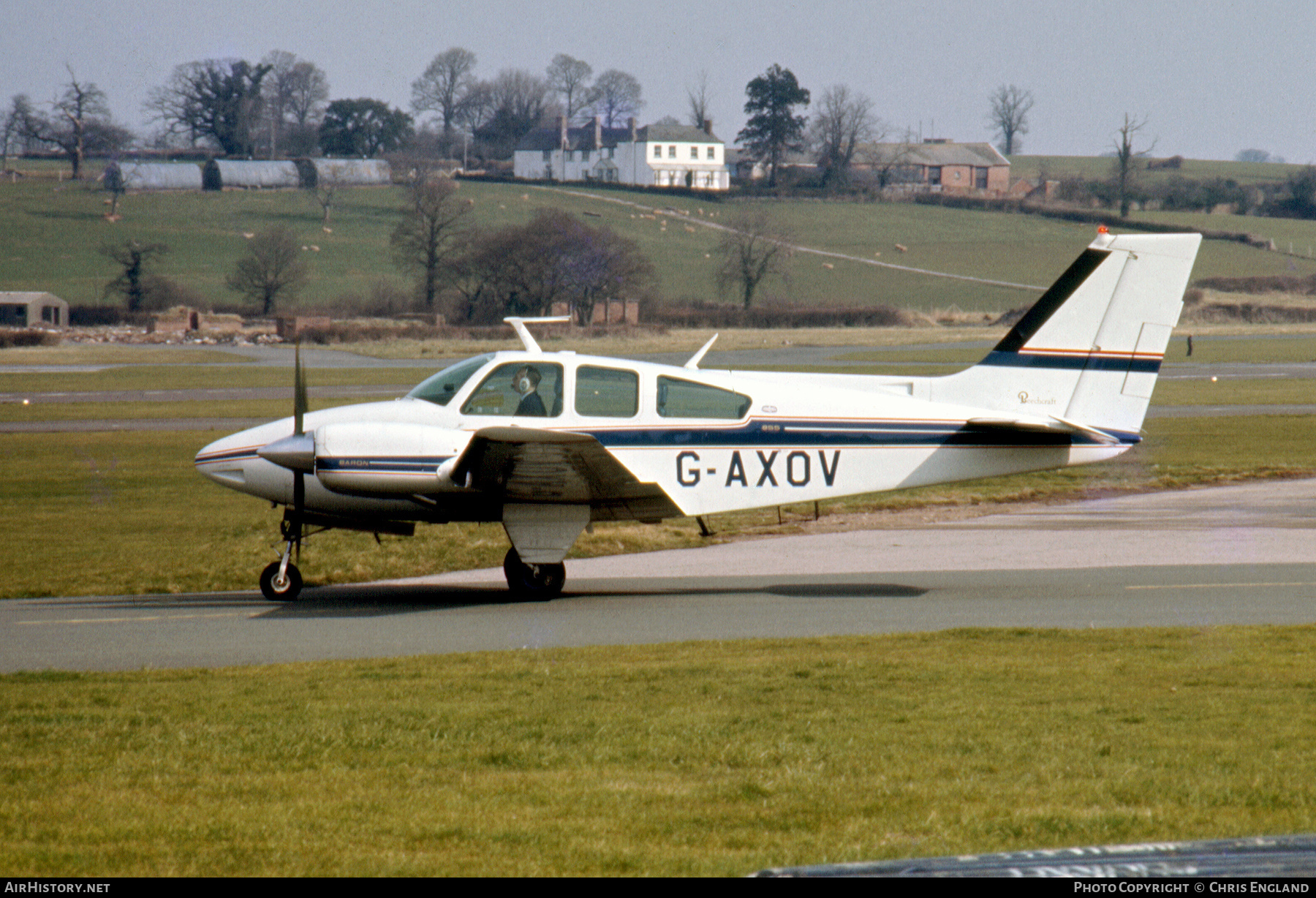 Aircraft Photo of G-AXOV | Beech 95-B55 Baron | AirHistory.net #503922