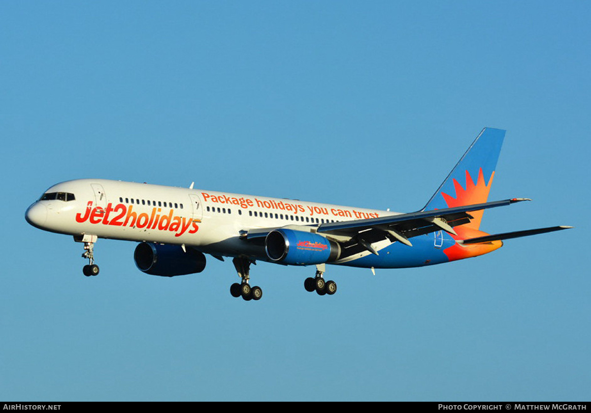 Aircraft Photo of G-LSAJ | Boeing 757-236 | Jet2 Holidays | AirHistory.net #504056