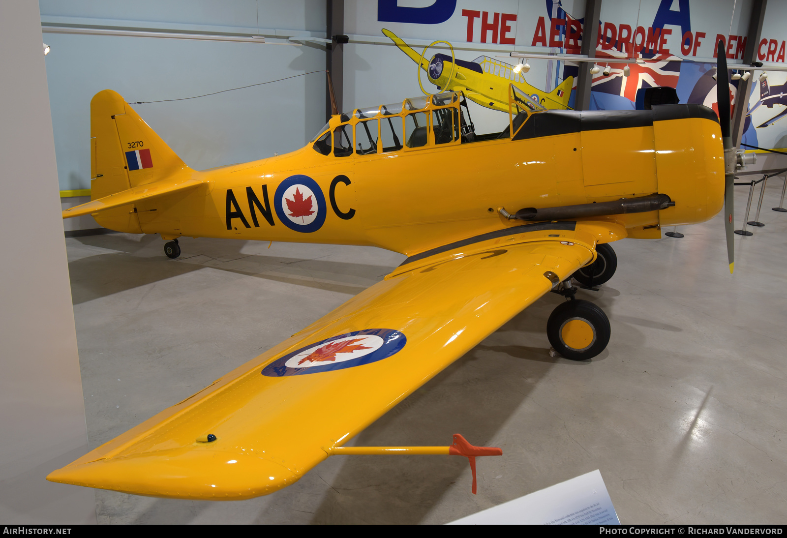 Aircraft Photo of 3270 | North American AT-16 Harvard II | Canada - Air Force | AirHistory.net #504057