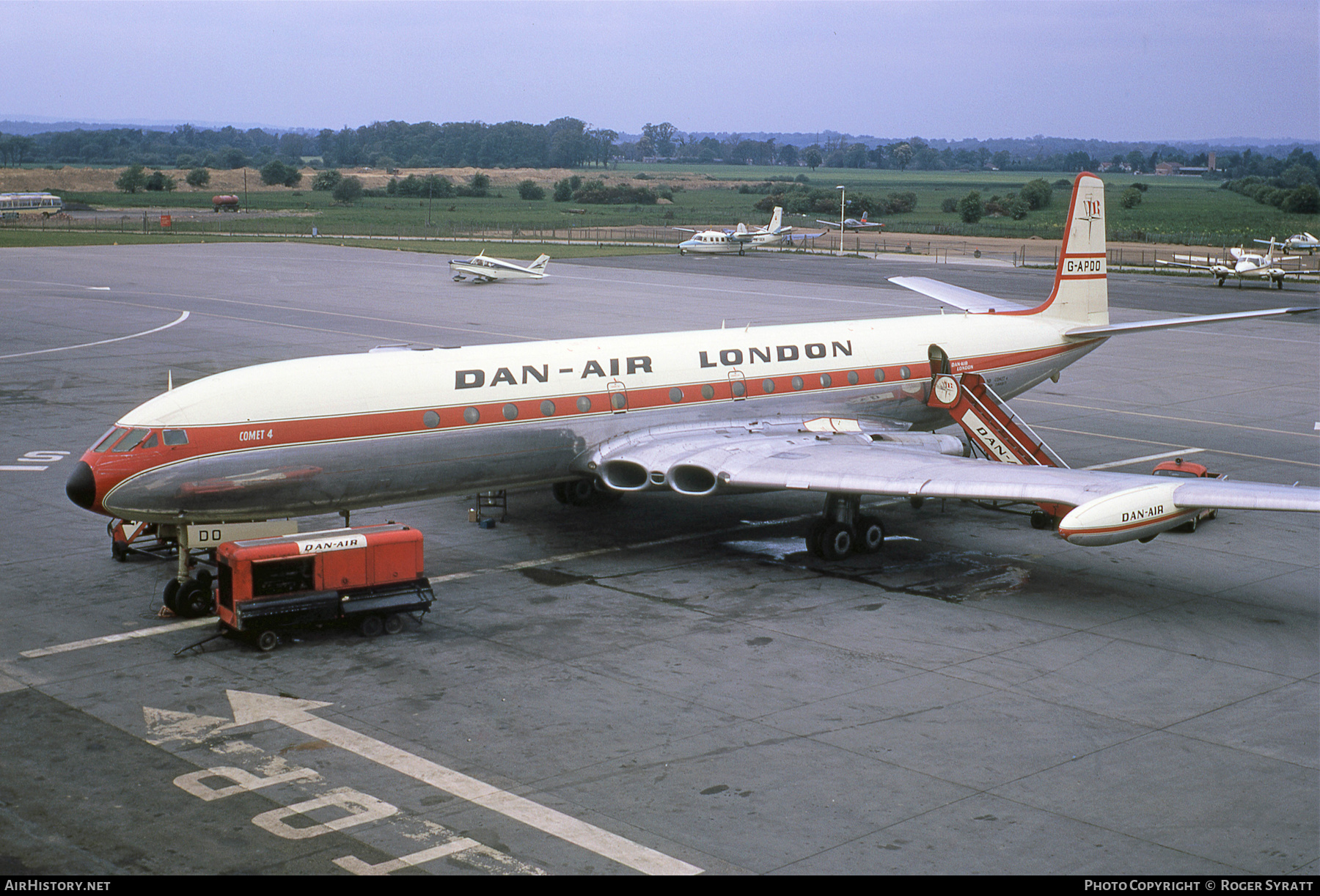 Aircraft Photo of G-APDD | De Havilland D.H. 106 Comet 4 | Dan-Air London | AirHistory.net #504096