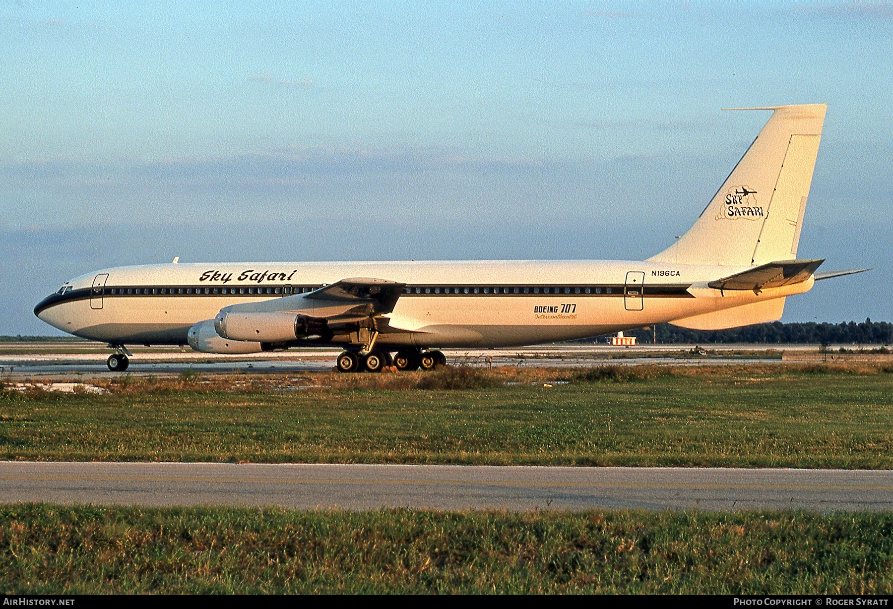 Aircraft Photo of N196CA | Boeing 707-124 | Sky Safari | AirHistory.net #504101