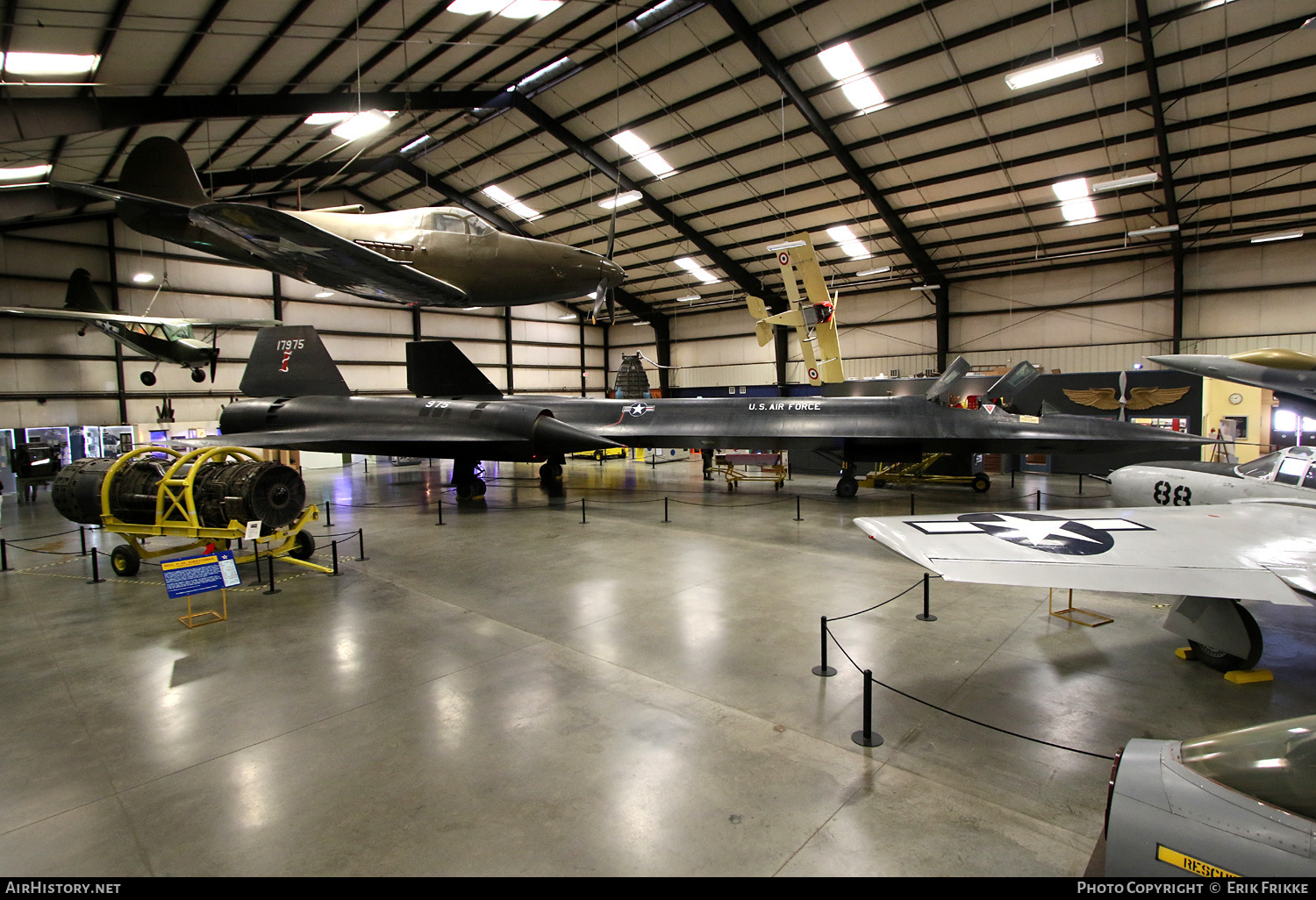 Aircraft Photo of 61-7975 / 17975 | Lockheed SR-71A Blackbird | USA - Air Force | AirHistory.net #504167