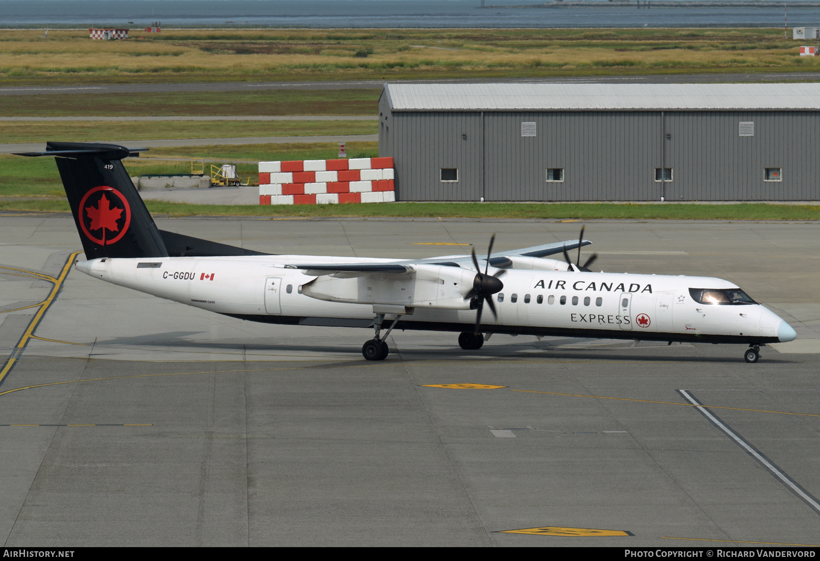 Aircraft Photo of C-GGDU | Bombardier DHC-8-402 Dash 8 | Air Canada Express | AirHistory.net #504199