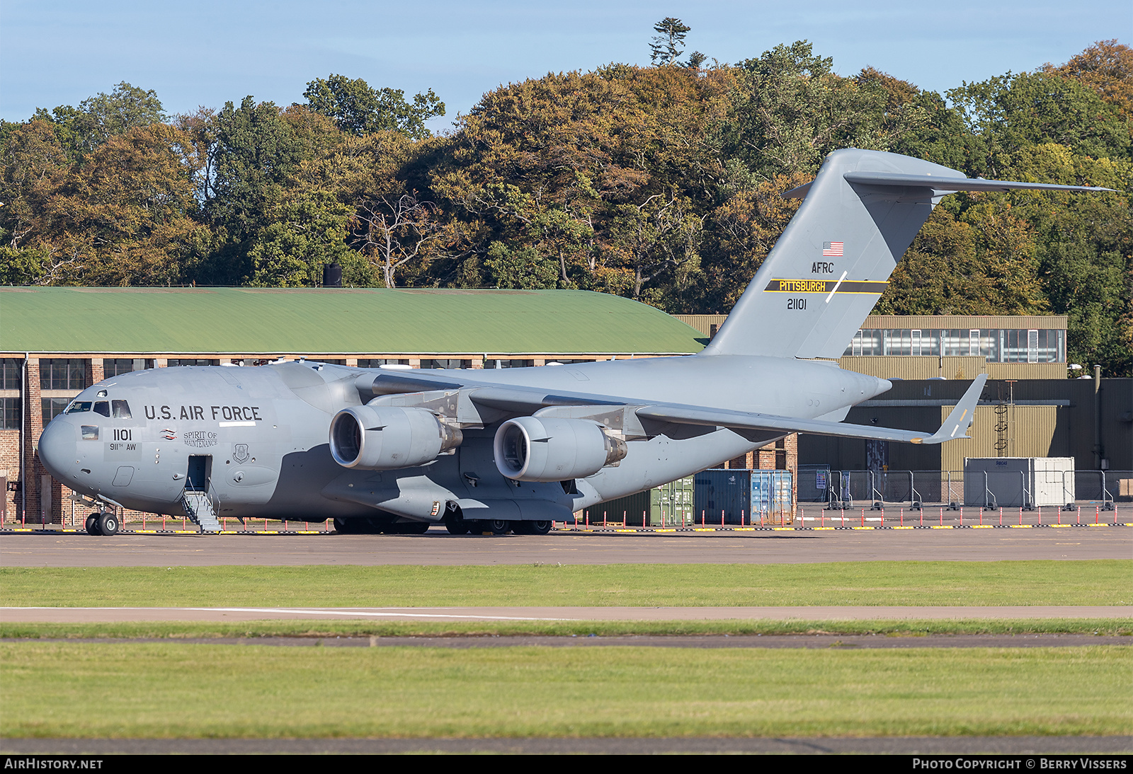 Aircraft Photo of 02-1101 / 21101 | Boeing C-17A Globemaster III | USA - Air Force | AirHistory.net #504205