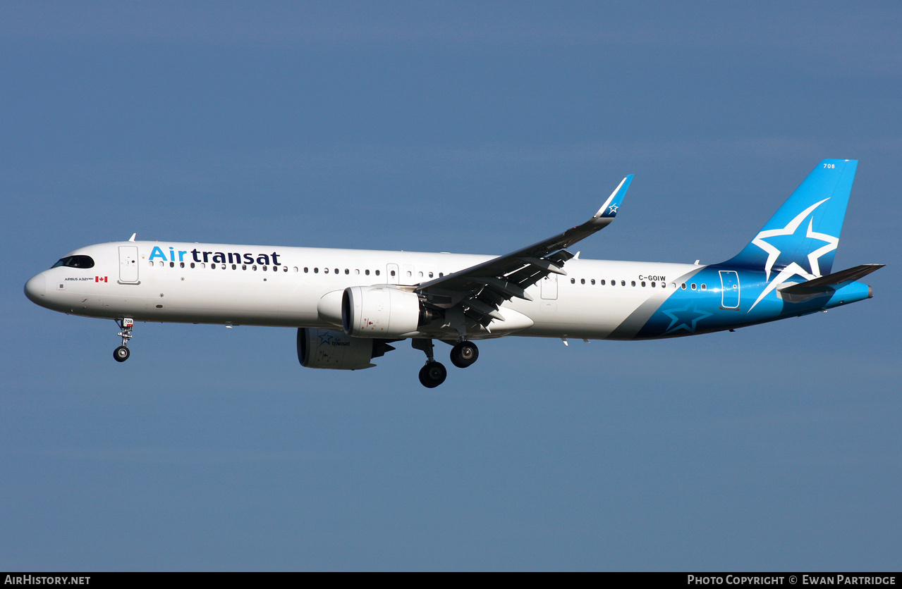 Aircraft Photo of C-GOIW | Airbus A321-271NX | Air Transat | AirHistory.net #504256