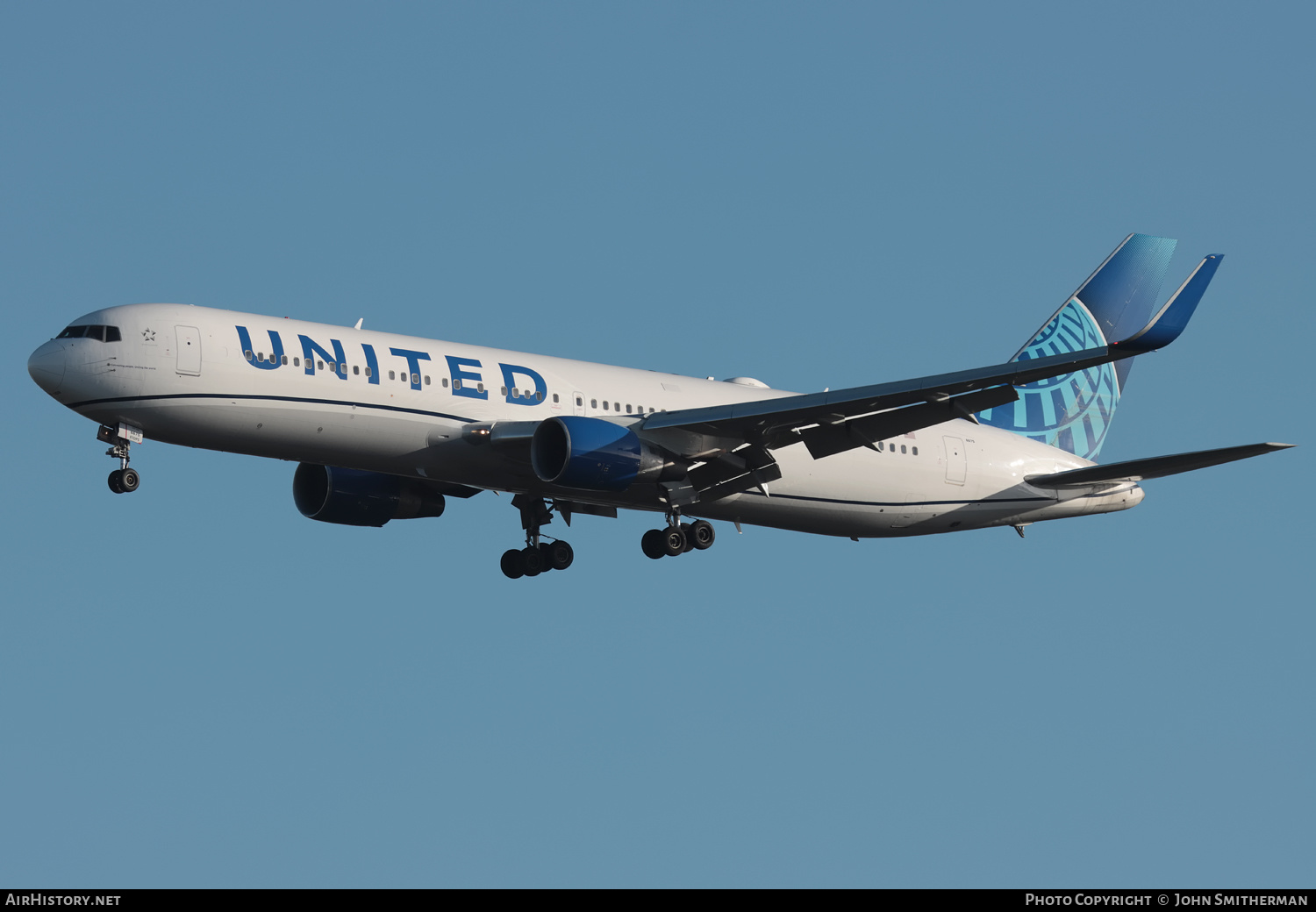 Aircraft Photo of N675UA | Boeing 767-322/ER | United Airlines | AirHistory.net #504288