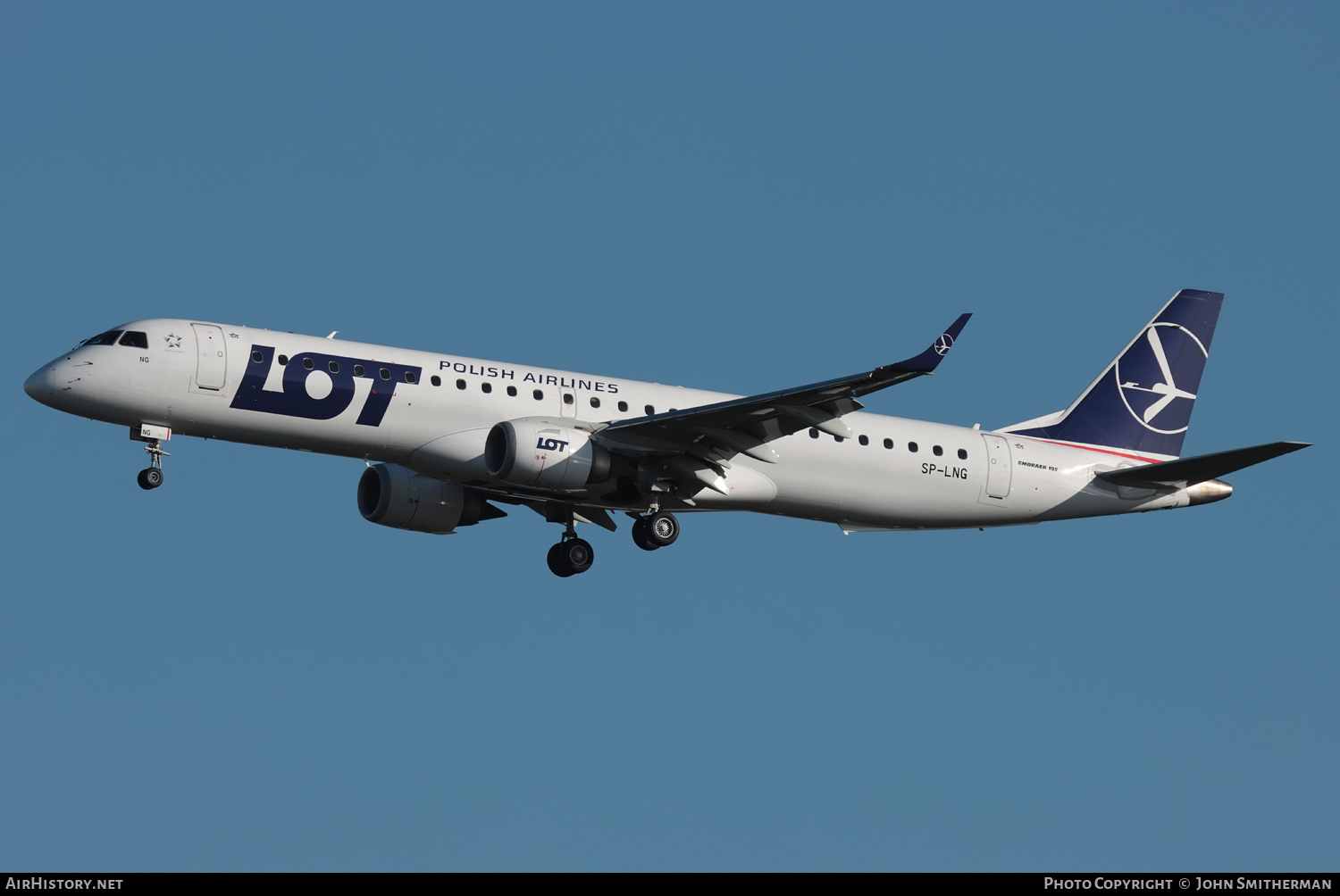 Aircraft Photo of SP-LNG | Embraer 195AR (ERJ-190-200IGW) | LOT Polish Airlines - Polskie Linie Lotnicze | AirHistory.net #504321