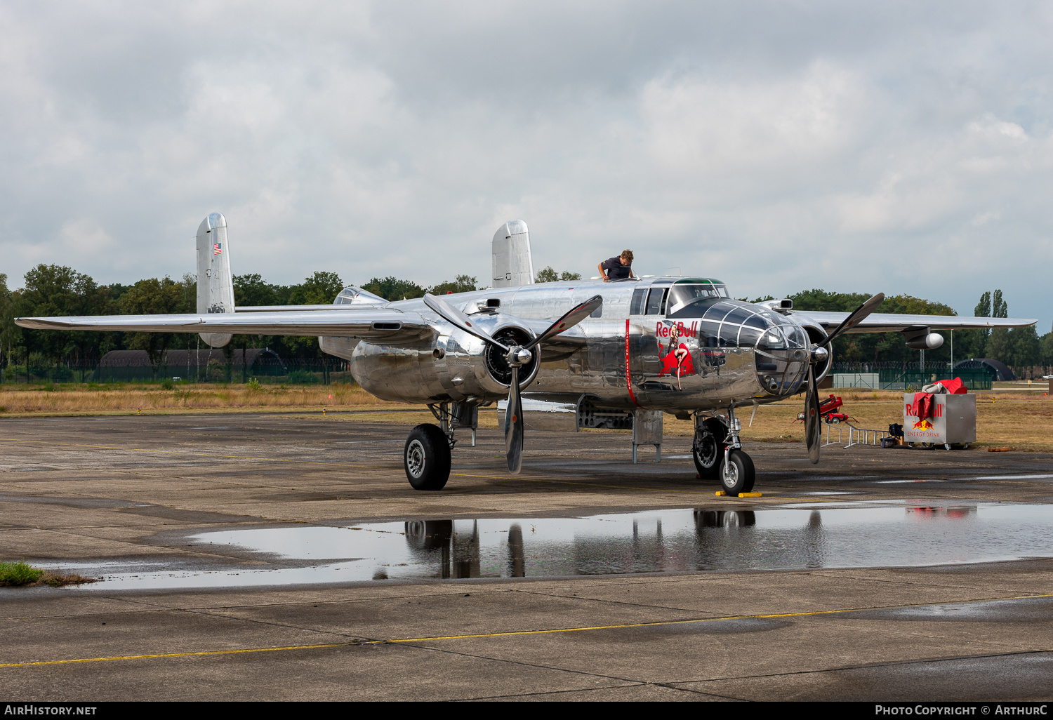 Aircraft Photo of N6123C | North American B-25J Mitchell | Red Bull | AirHistory.net #504426