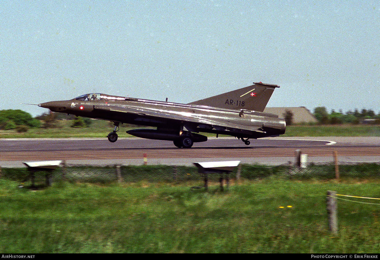 Aircraft Photo of AR-118 | Saab RF-35 Draken | Denmark - Air Force | AirHistory.net #504507