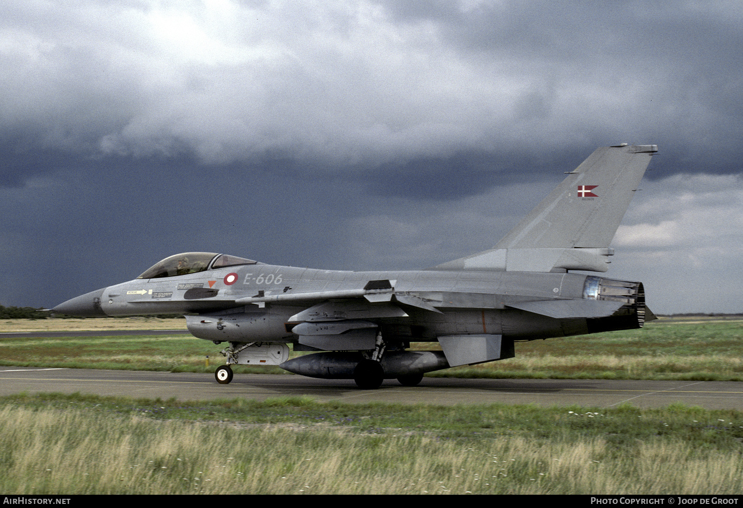 Aircraft Photo of E-606 | General Dynamics F-16A Fighting Falcon | Denmark - Air Force | AirHistory.net #504515