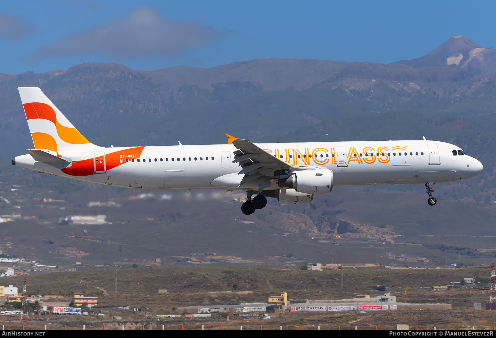 Aircraft Photo of OY-VKD | Airbus A321-211 | Sunclass Airlines | AirHistory.net #504586