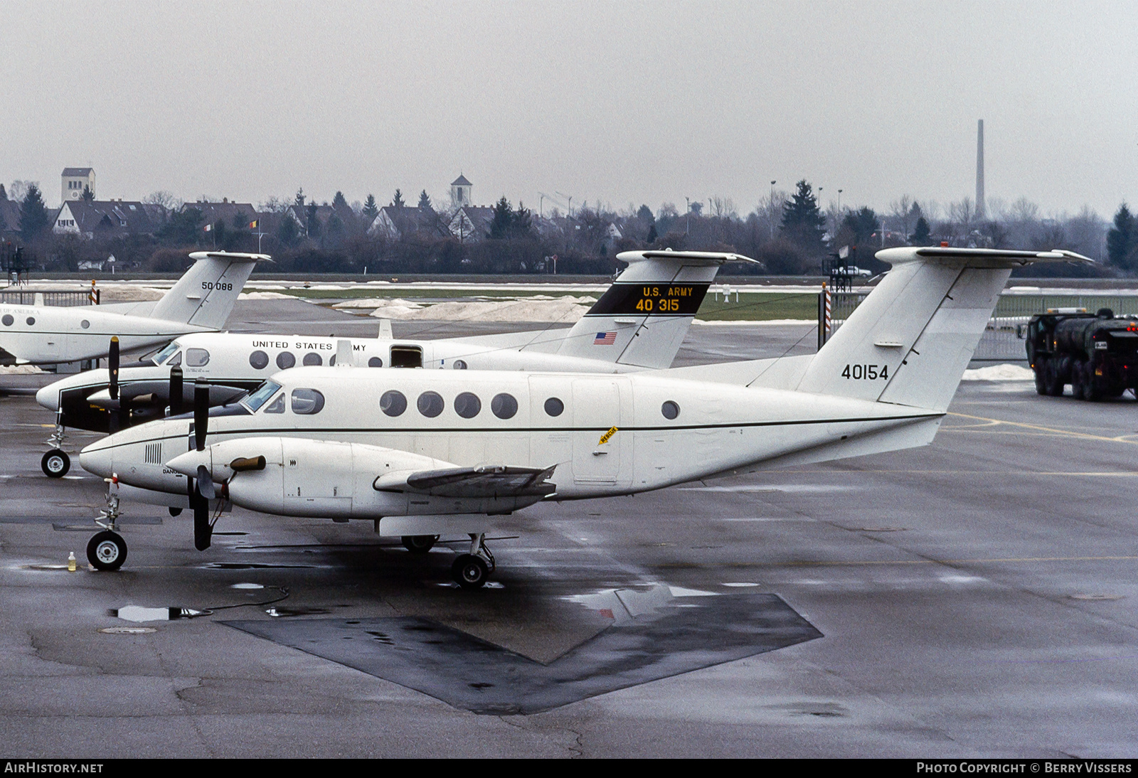 Aircraft Photo of 84-0154 / 40154 | Beech C-12F Huron (B200C) | USA - Army | AirHistory.net #504642