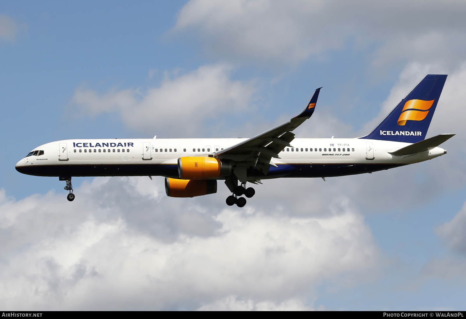 Aircraft Photo of TF-FIA | Boeing 757-256 | Icelandair | AirHistory.net #504694