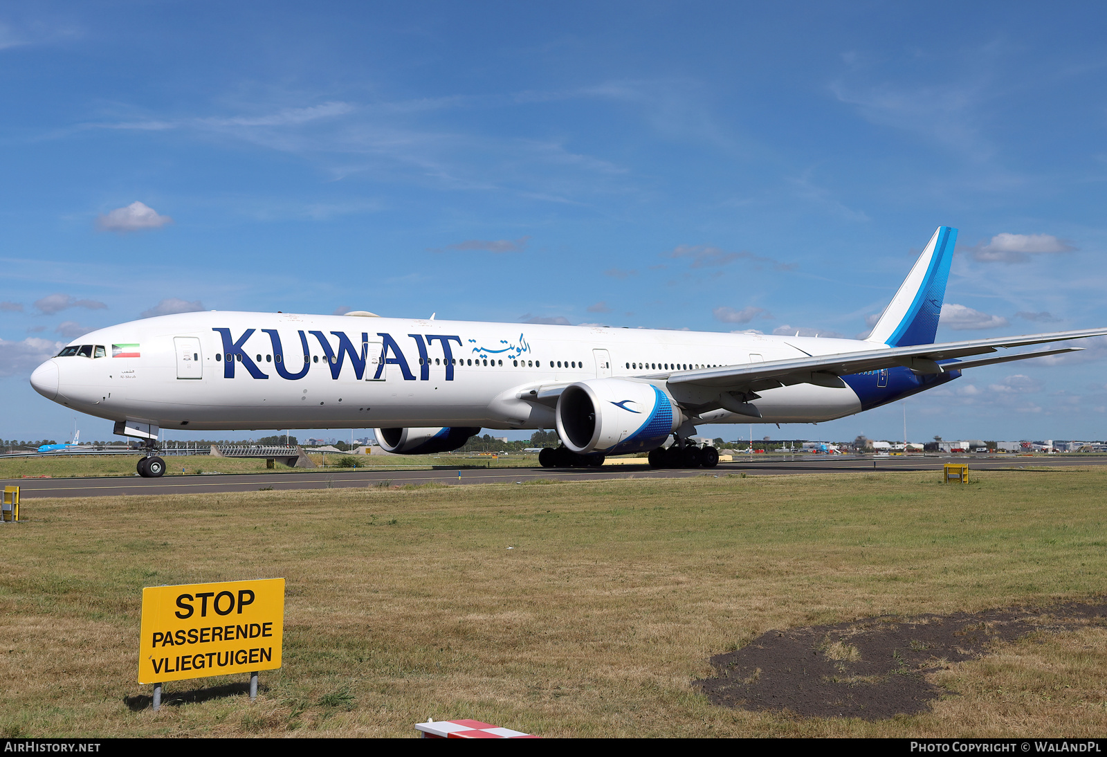 Aircraft Photo of 9K-AOI | Boeing 777-300/ER | Kuwait Airways | AirHistory.net #504757