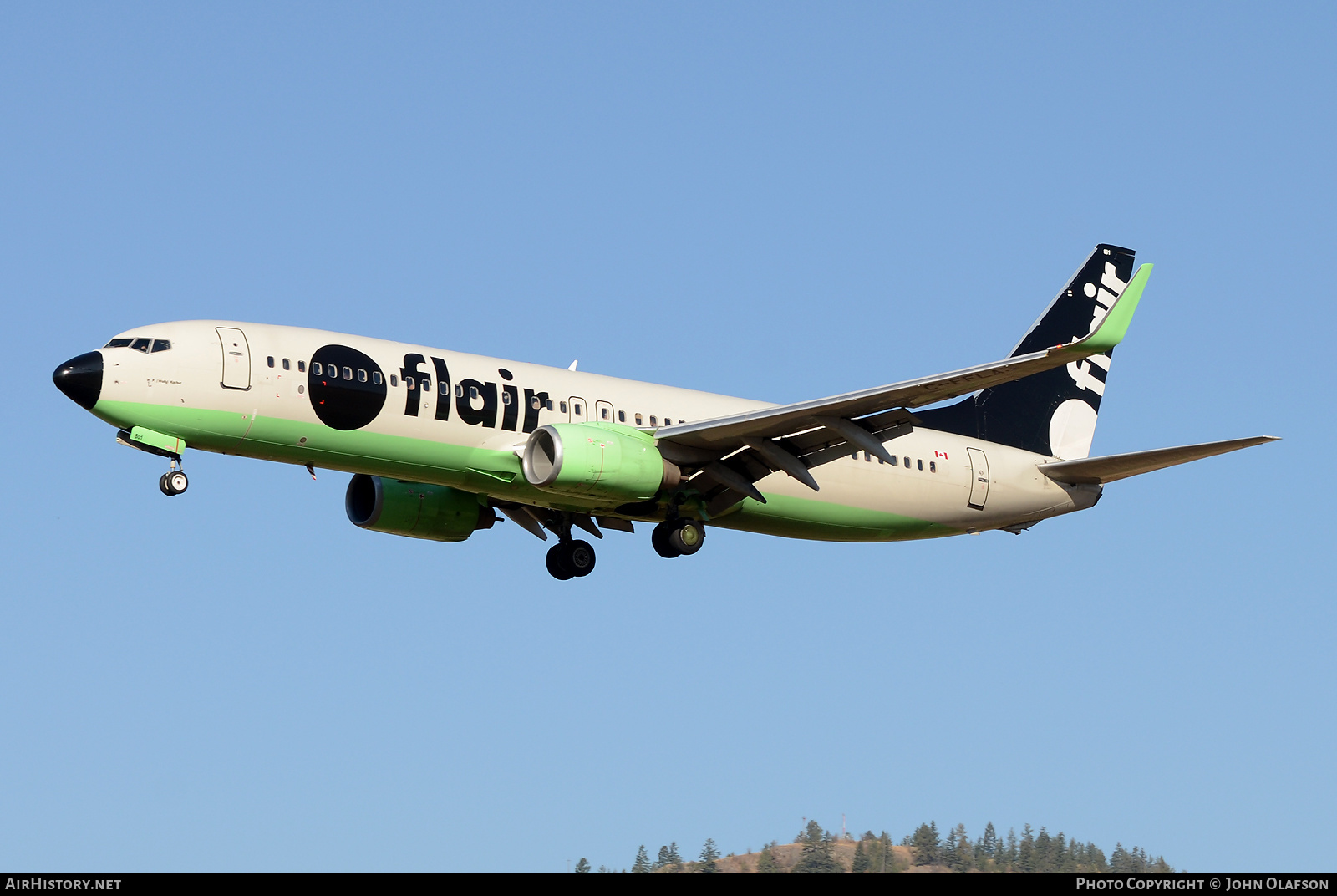 Aircraft Photo of C-FFLA | Boeing 737-86N | Flair Airlines | AirHistory.net #504767