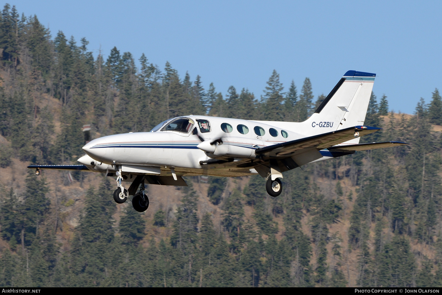 Aircraft Photo of C-GZBU | Cessna 414A Chancellor | AirHistory.net #504768