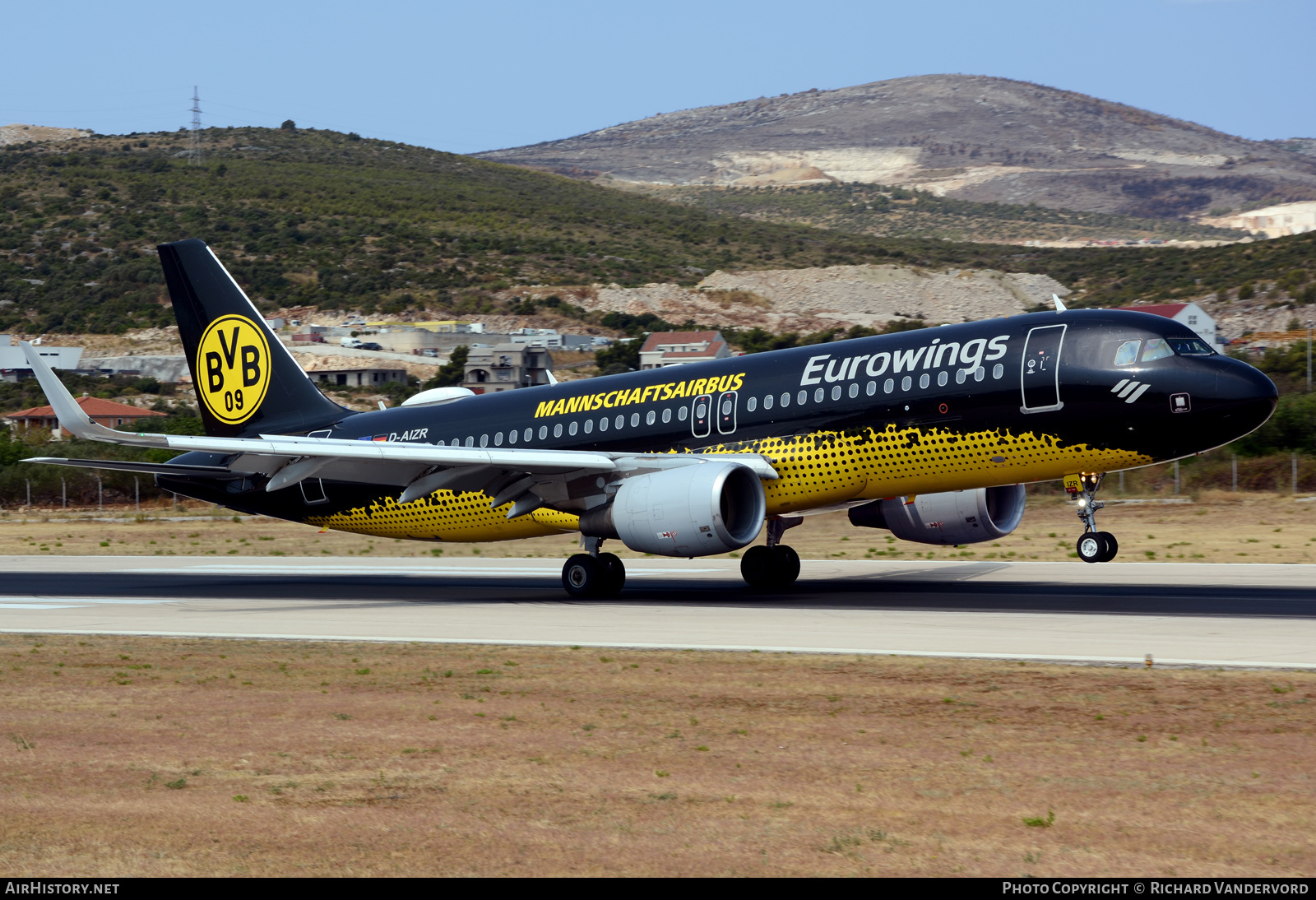 Aircraft Photo of D-AIZR | Airbus A320-214 | Eurowings | AirHistory.net #504977