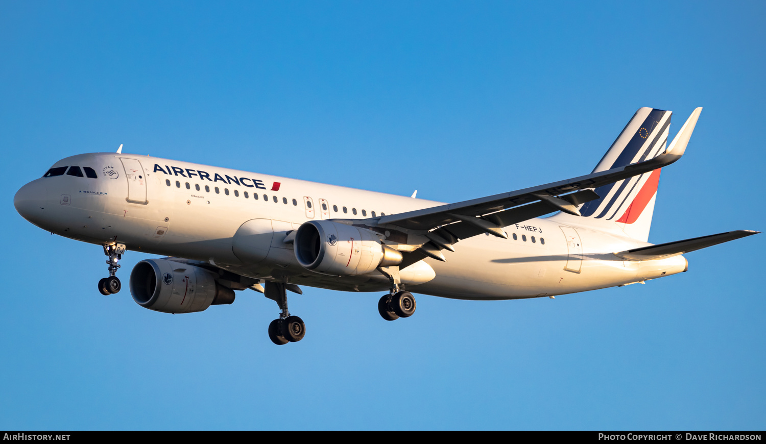 Aircraft Photo of F-HEPJ | Airbus A320-214 | Air France | AirHistory.net #504995