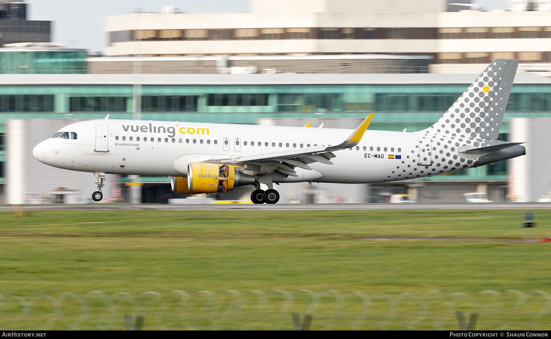 Aircraft Photo of EC-MAO | Airbus A320-214 | Vueling Airlines | AirHistory.net #505061