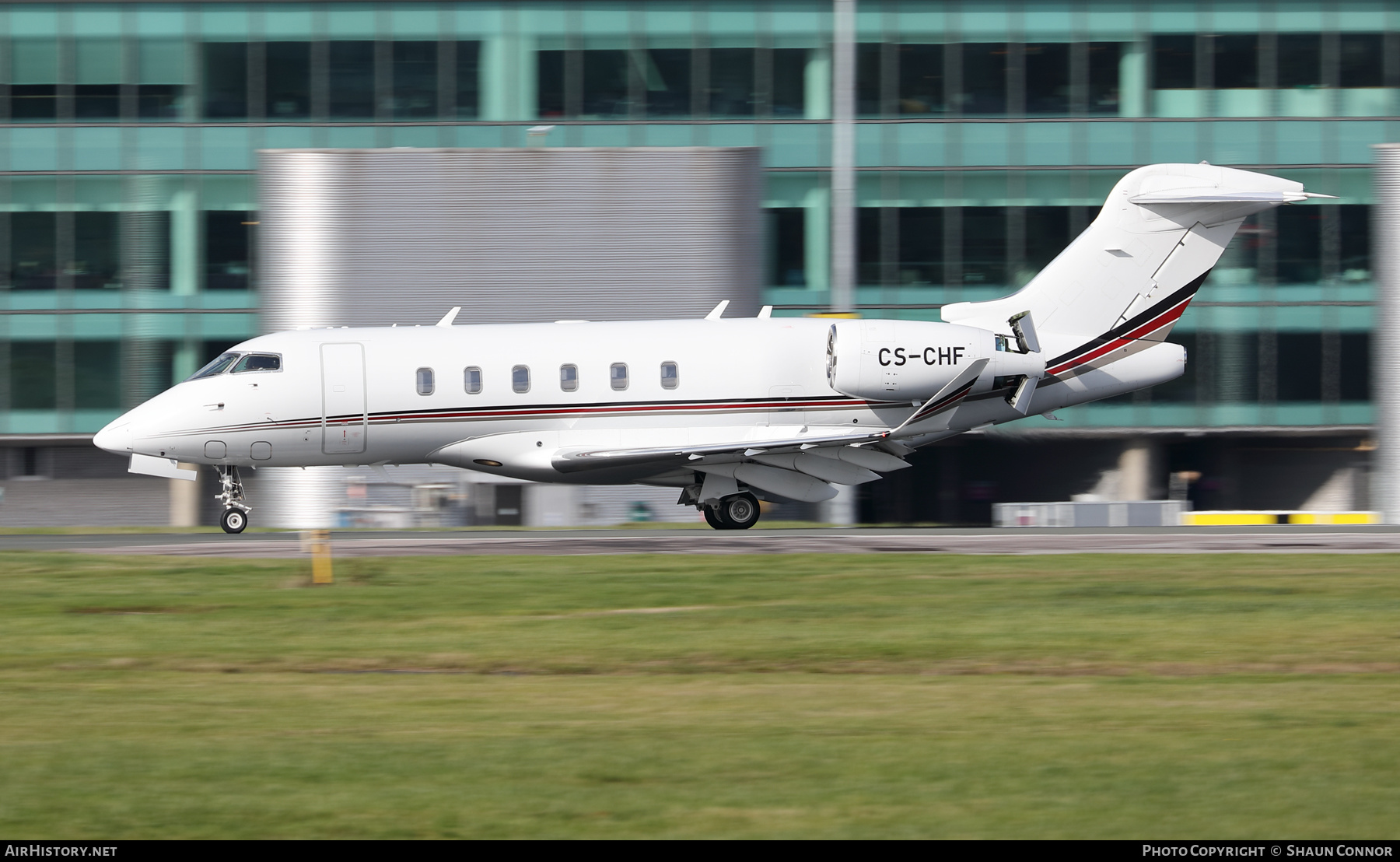 Aircraft Photo of CS-CHF | Bombardier Challenger 350 (BD-100-1A10) | AirHistory.net #505085