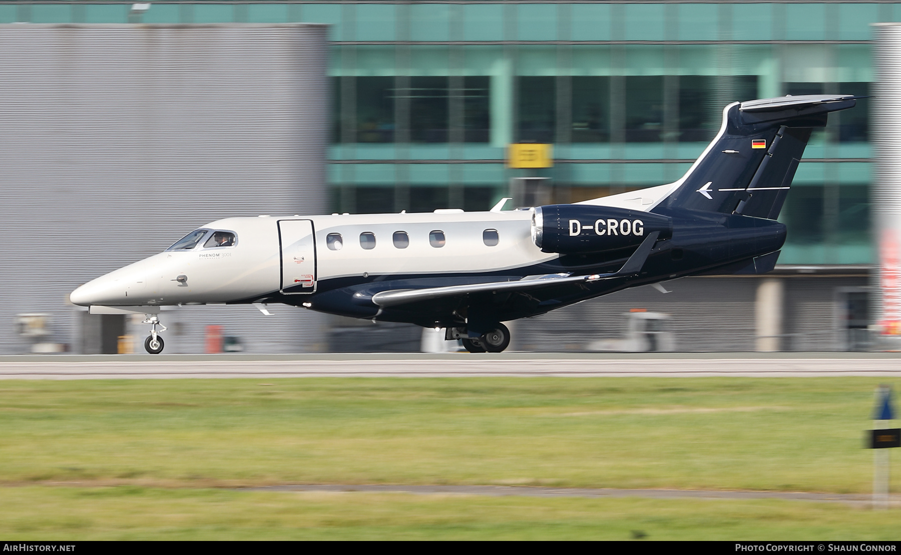 Aircraft Photo of D-CROG | Embraer EMB-505 Phenom 300E | AirHistory.net #505087
