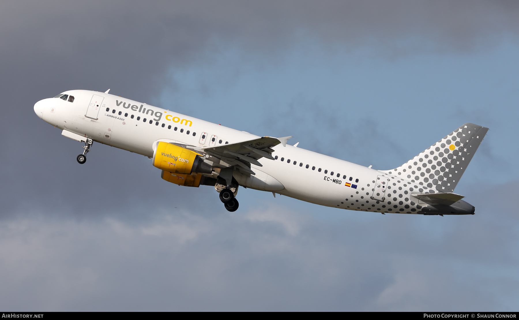 Aircraft Photo of EC-MBD | Airbus A320-214 | Vueling Airlines | AirHistory.net #505090