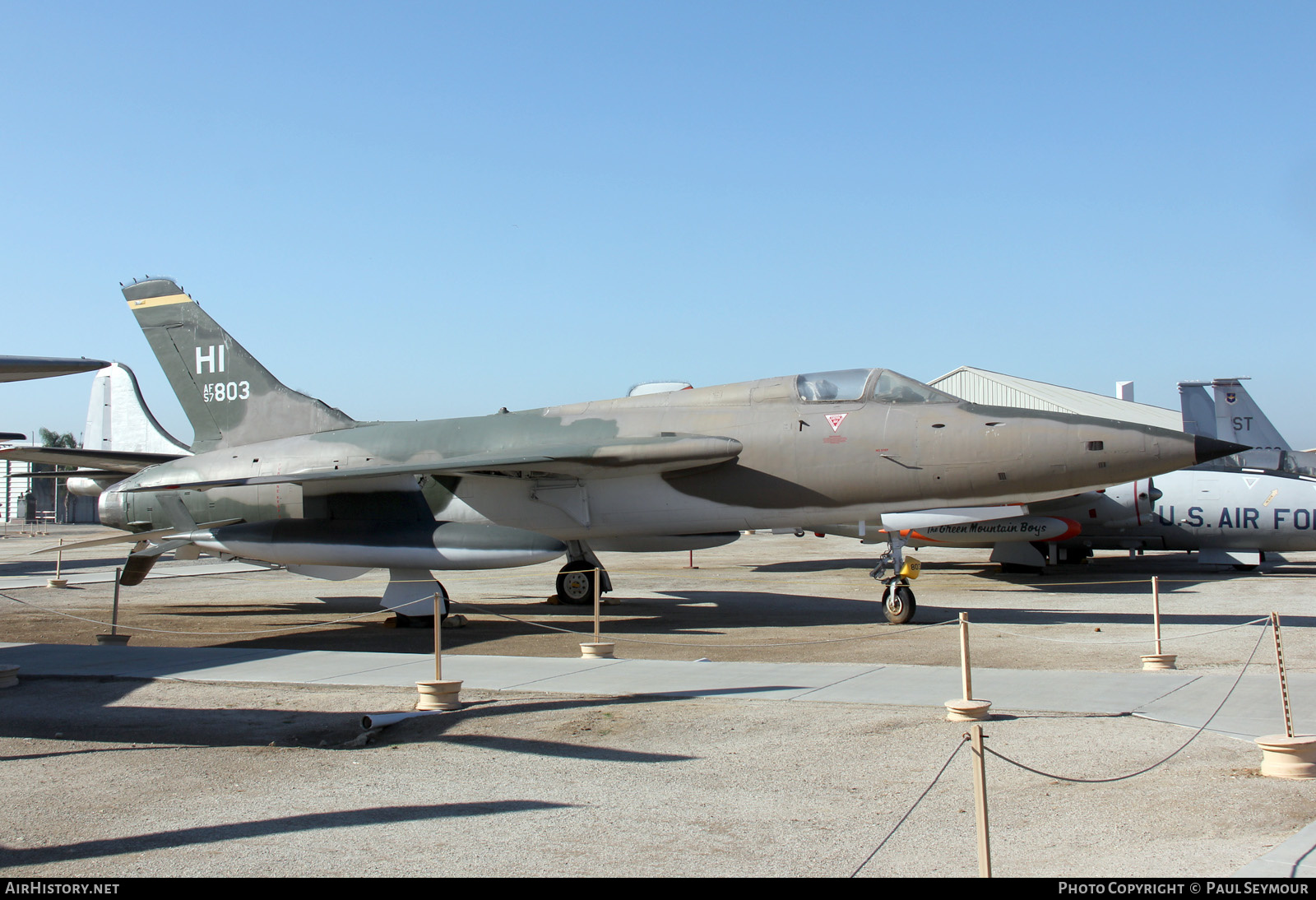 Aircraft Photo of 57-5803 / AF57-803 | Republic F-105B Thunderchief | USA - Air Force | AirHistory.net #505179