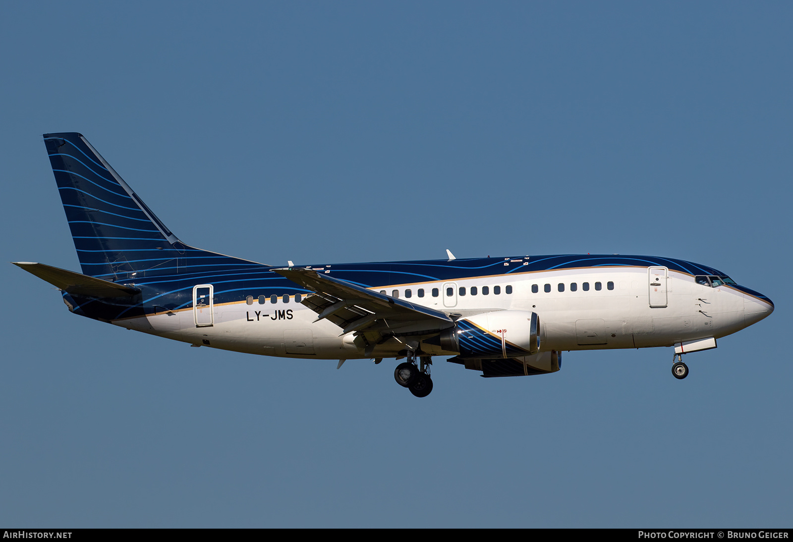 Aircraft Photo of LY-JMS | Boeing 737-522 | AirHistory.net #505277