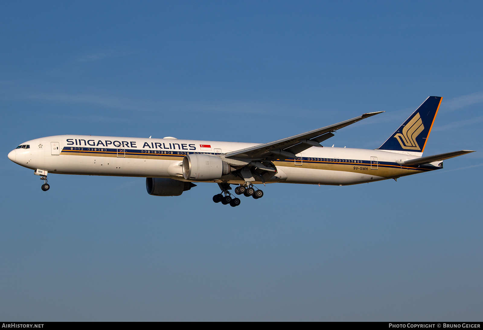 Aircraft Photo of 9V-SWH | Boeing 777-312/ER | Singapore Airlines | AirHistory.net #505306
